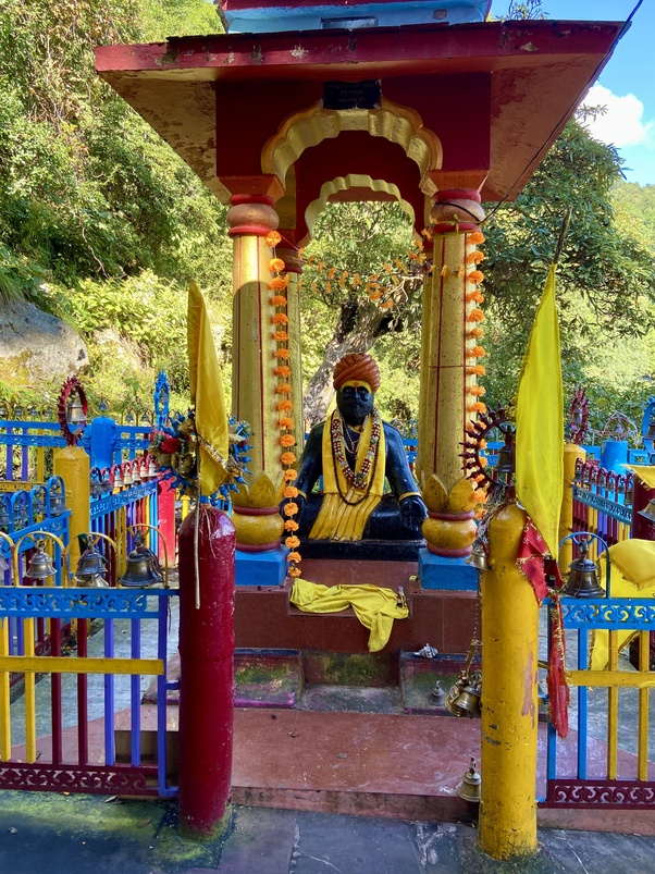 Sem Mukhem guru image