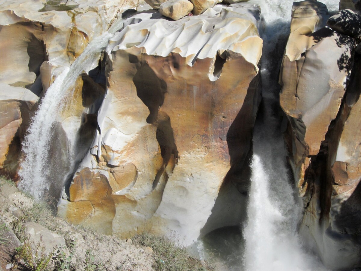 Suryakund waterfall gangotri image