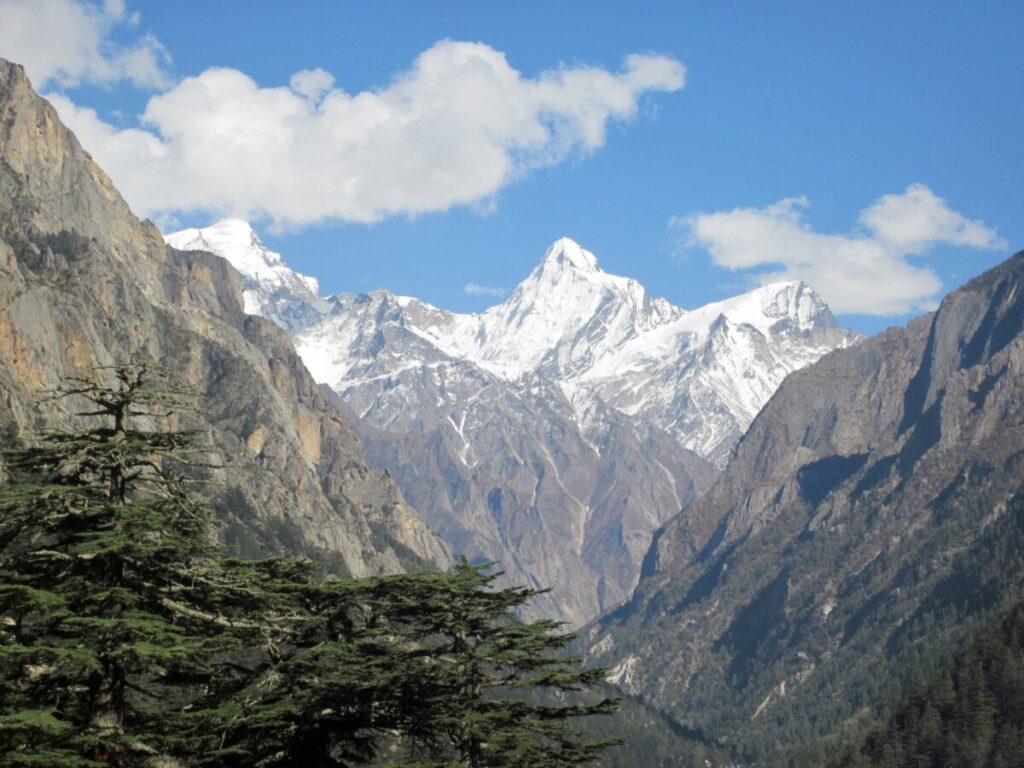 himalaya near gangotri image