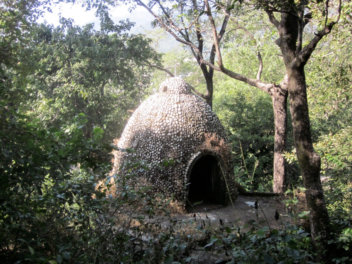 Maharishi Mahesh Yogi Ashram meditation hut image
